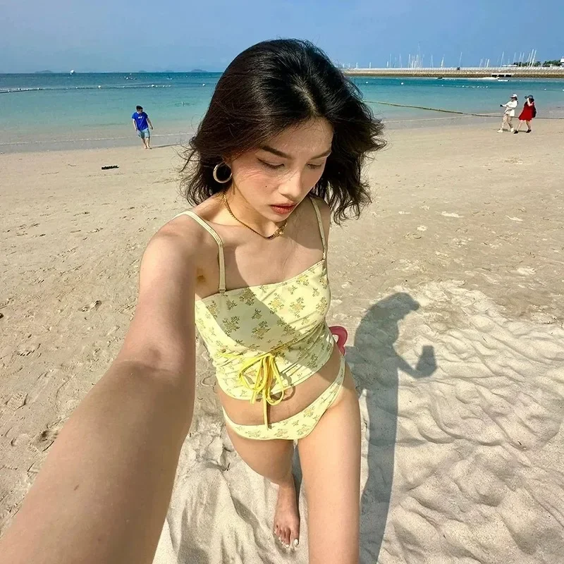 Spicy Daisy Swimsuit Halter Bikini Set 3pcs Women Brightening Waist Cinching Hot Spring Micro Cheeky Slim Fit Swimwear - Image 2